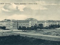 Realna gimnazija, Trg Khuena Hedervaryja (današnji Rooseveltov trg), još neizgrađene zgrade u ulici Farkaša Vukotinovića, oko 1905. godine